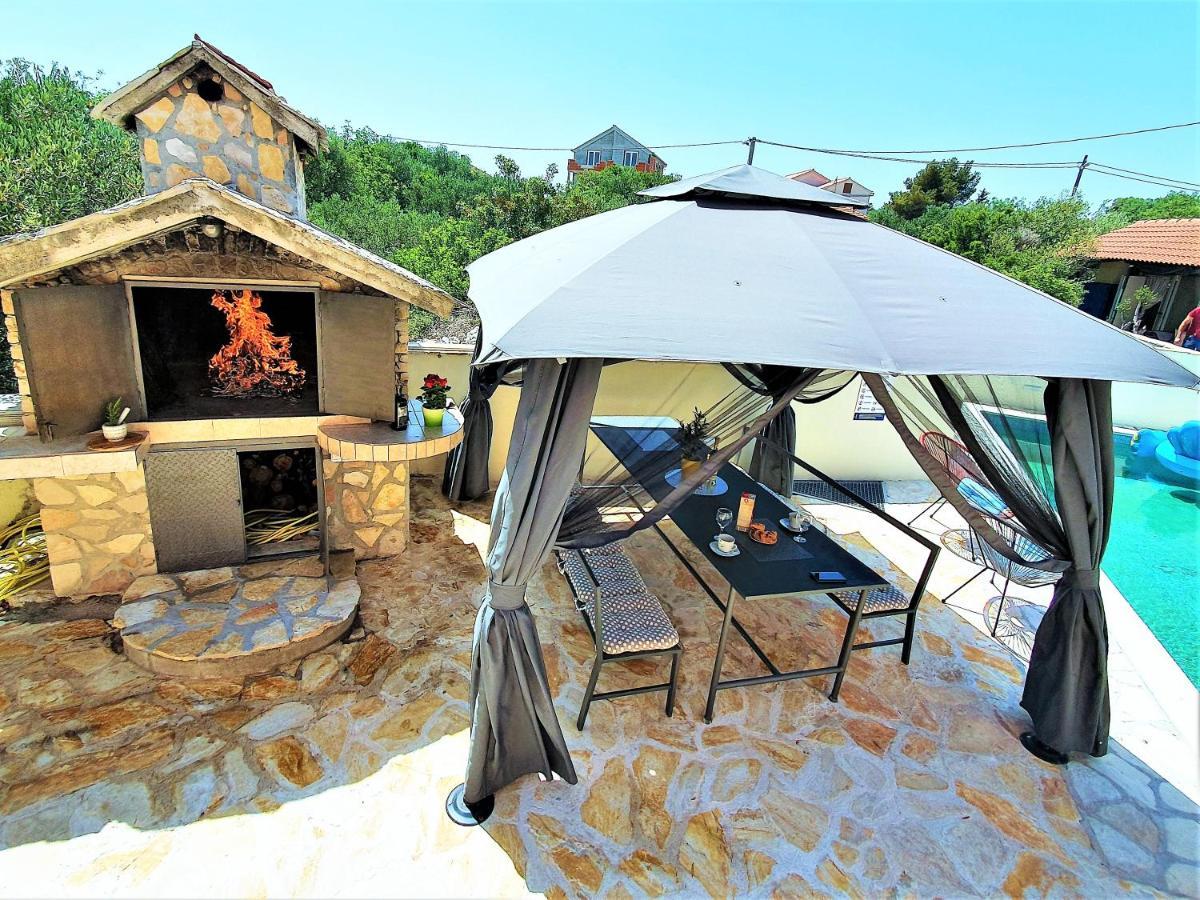Villa Spark With Heated Pool In Rogoznica Zečevo Exterior foto